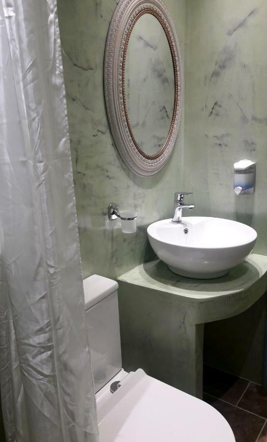 איוס חורה George'S Place מראה חיצוני תמונה